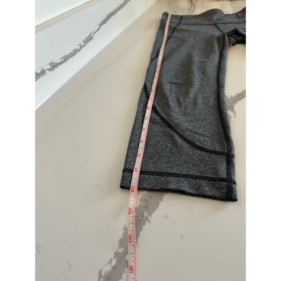 Athleta Grey‎ Cropped Leggings Size Small Super Soft - Picture 7 of 7